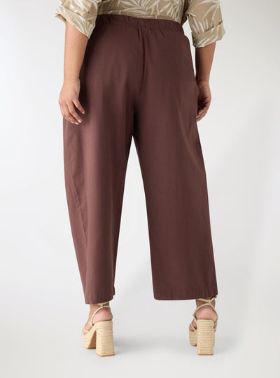 Pantaloni crop a tinta unita con elastico