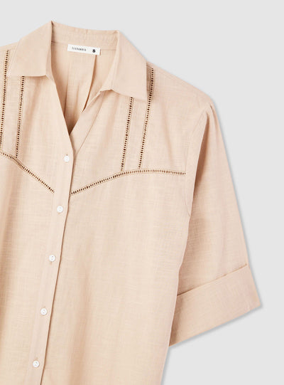 Camicia effetto lino con inserti macramè