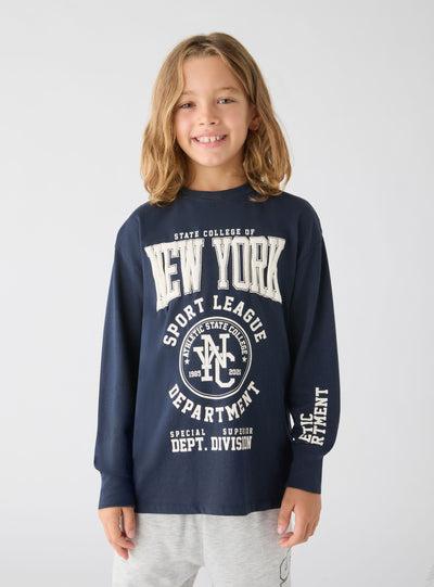 Langärmeliges T-Shirt mit College-Aufdruck