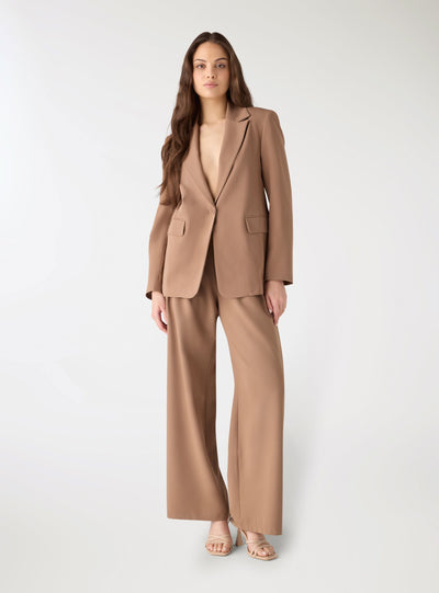 Pantaloni wide leg con fibbia e pieghe