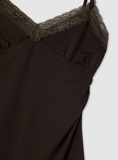 Rochie scurtă tip tub cu margini din dantelă