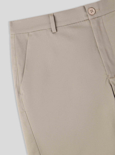 Pantaloncini chino con tasche oblique