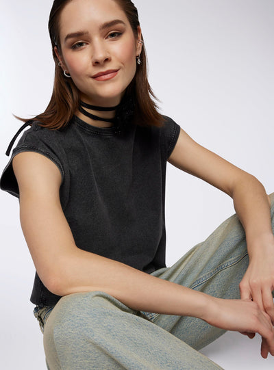 T-shirt crop maniche ad aletta garment-dyed