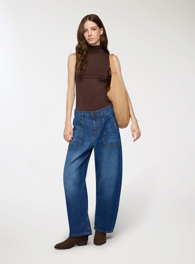 Jeans worker