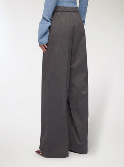Pantalone širokih nogavica u jednobojnoj varijanti