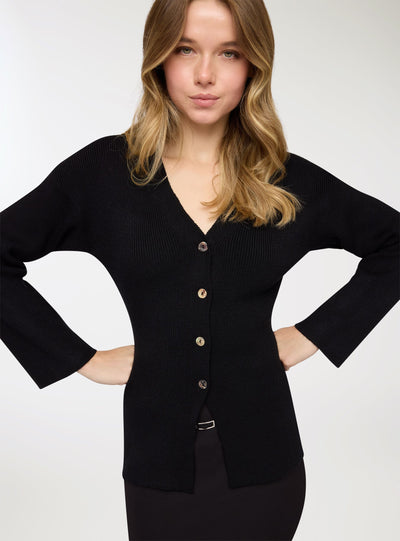 Cardigan ajustado con botones