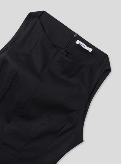Vestito smanicato godet