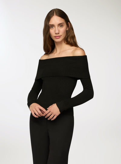 Maglia con spalle scoperte