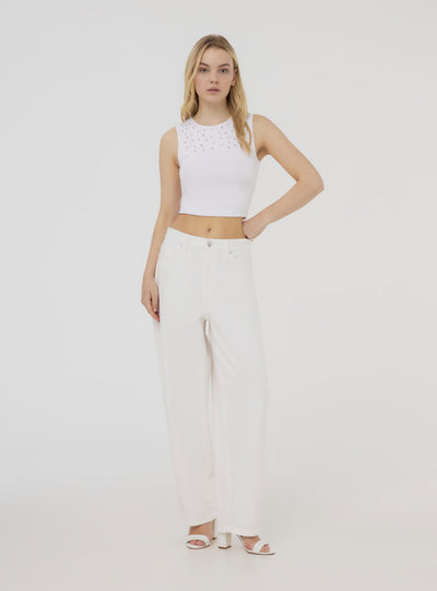 Top crop con scollo americano e strass