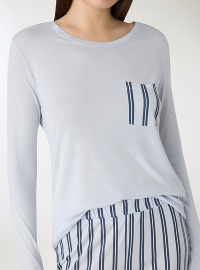 Gestreifter Pyjama-Set
