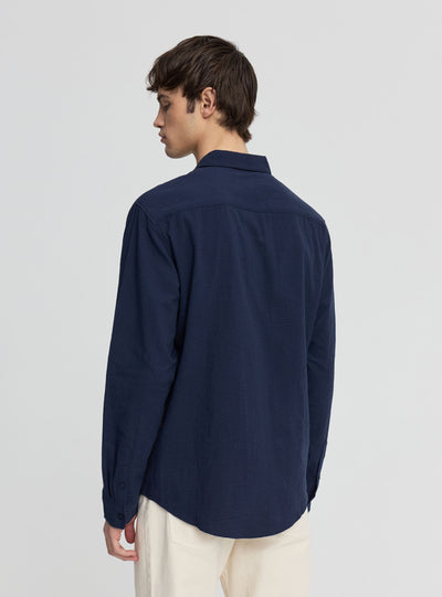 Camicia a tinta unita effetto stropicciato