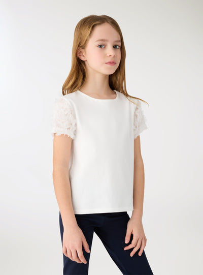T-shirt con maniche in tulle a petali