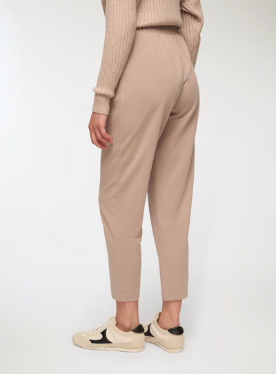 Plain-coloured chino trousers