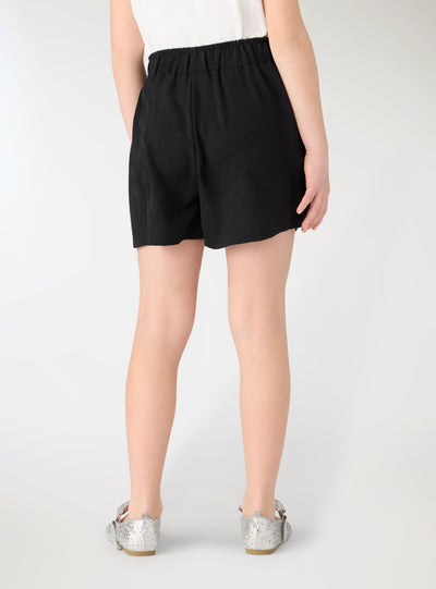 Plain-colour Bermuda shorts with a bow sash