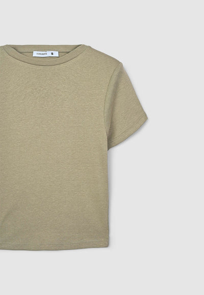 Przylegający krótki t-shirt w jednolitym kolorze