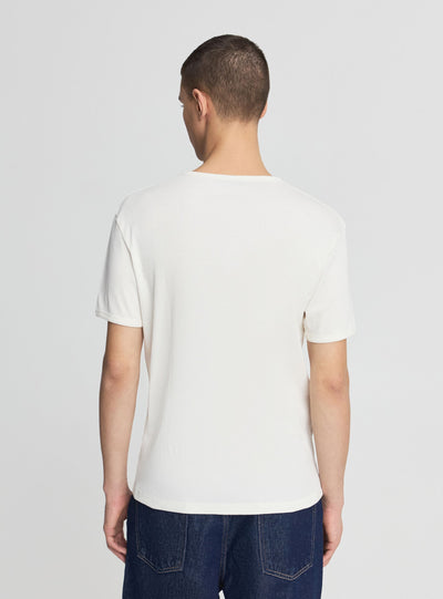 T-shirt a costine aderente a tinta unita