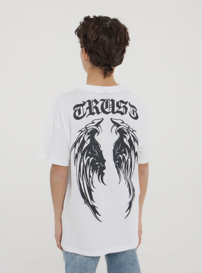 T-shirt con stampa ali sul retro