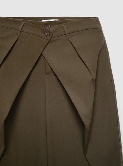 Duge pantalone sa ukrštenim panelima
