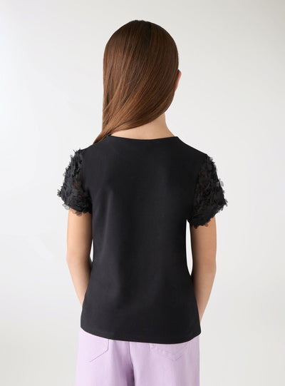 T-shirt con maniche in tulle a petali