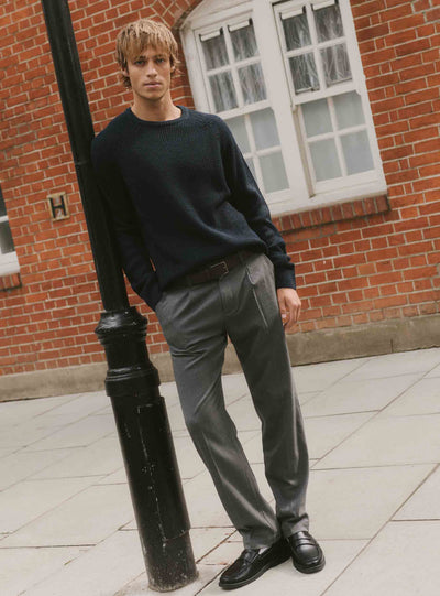 Pantaloni chinos straight con pinces
