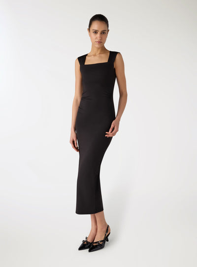 Vestito lungo con scollo quadrato e arricciature