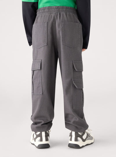 Pantaloni cargo con coulisse tinta unita