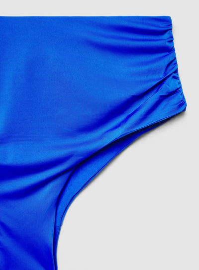 Slip bikini a vita alta contenitivo