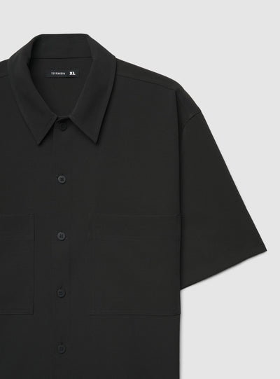 Camicia boxy a tinta unita con tasche