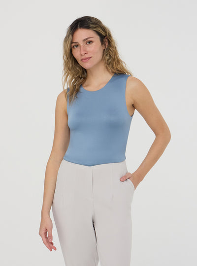 Einfarbiges, elastisches Top
