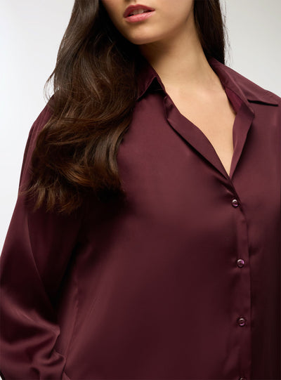 Camicia ampia effetto raso