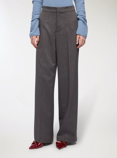 Pantalone širokih nogavica u jednobojnoj varijanti