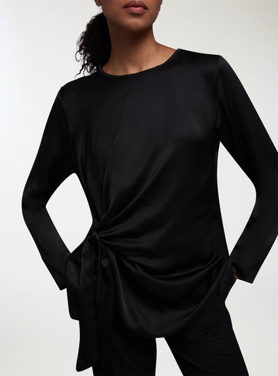 Blusa con nodo laterale